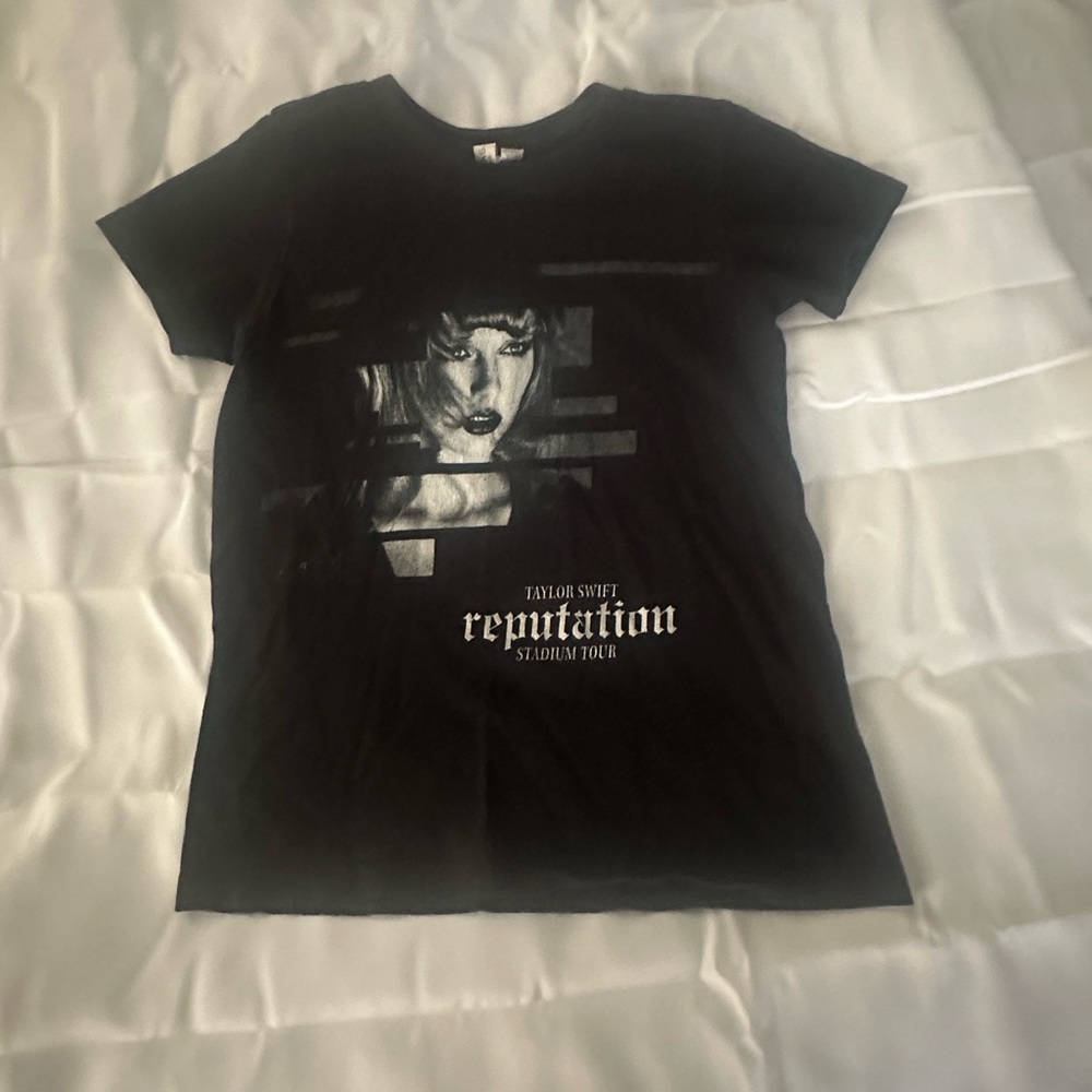 Taylor Swift Black Reputation Tour Kids Tee